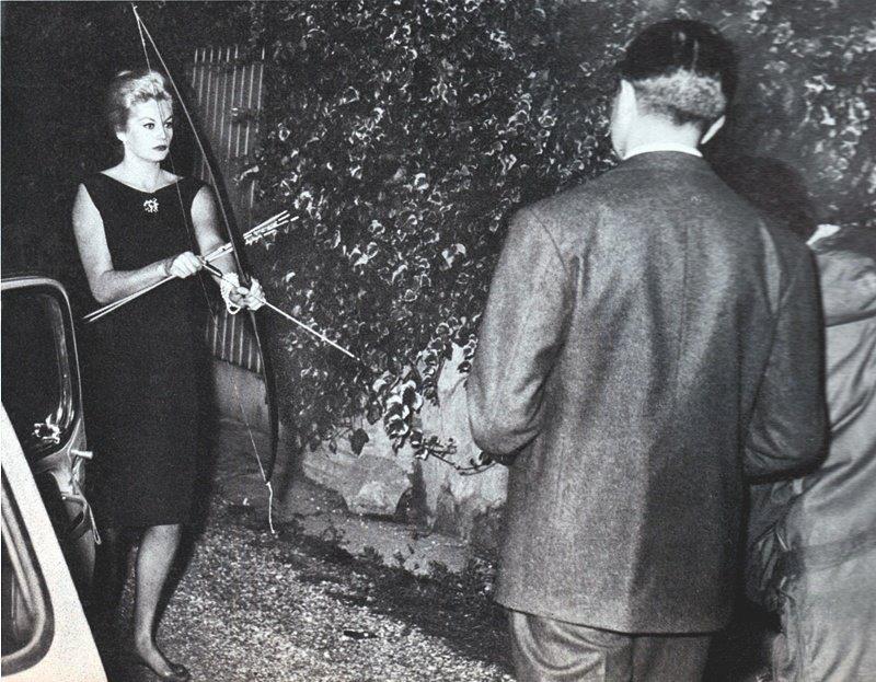 Anita Ekberg bow