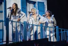 SOLD-OUT: „MAMMA MIA!” – celebrul musical pe melodiile trupei ABBA se joacă sâmbătă, la Constanța, cu casa închisă