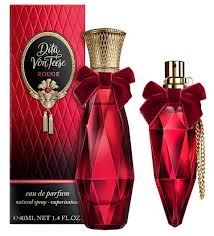 Dita von Teese si-a lansat cel de-al doilea parfum: "Rouge"