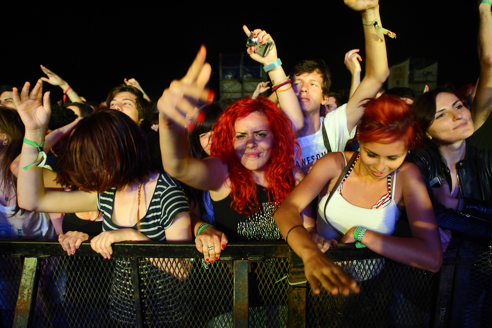 RECENZIE: Nori, jocuri de sunet si lumini in ultima zi de Bestfest