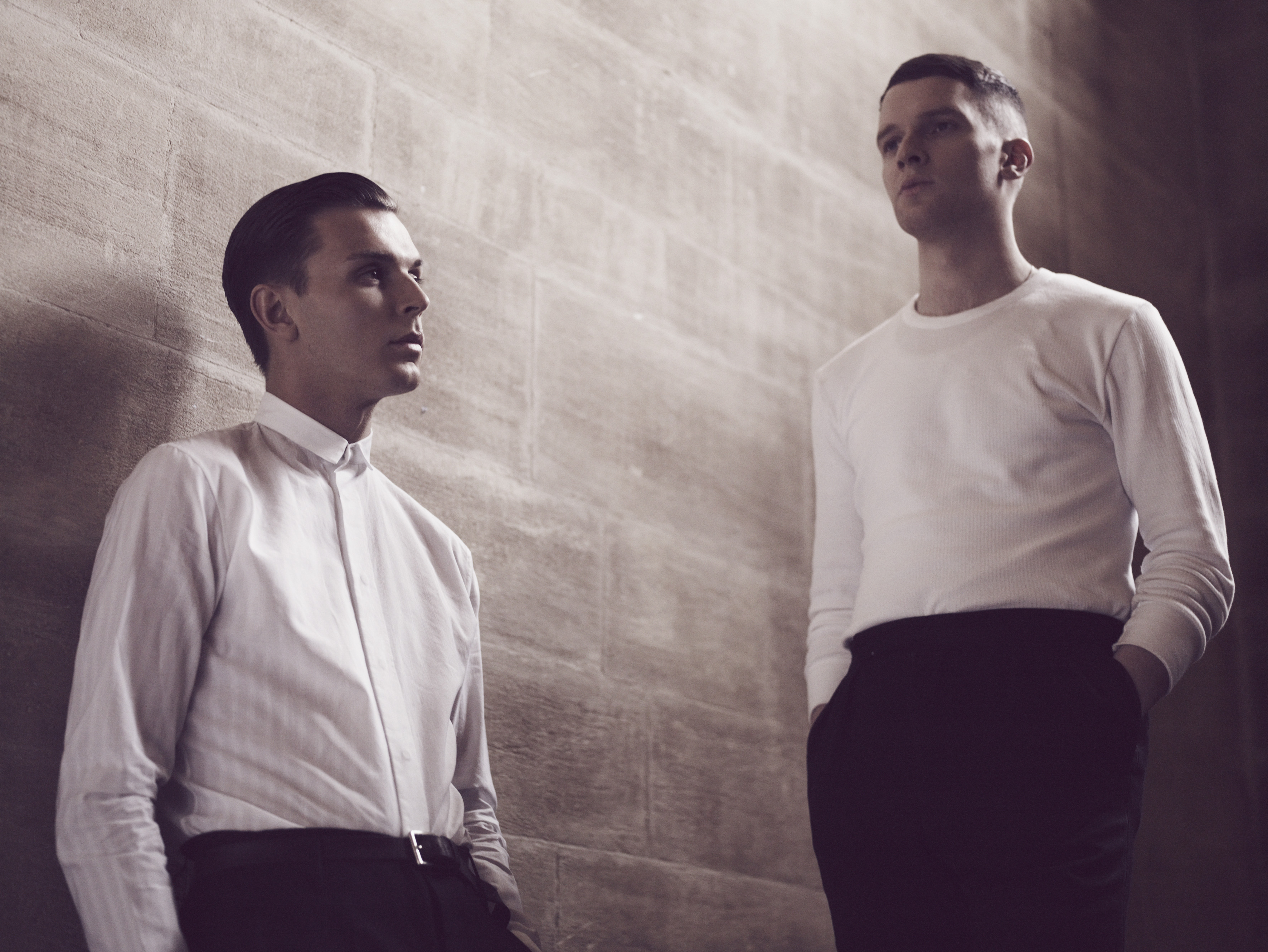 Hurts pentru a treia oara la Bucuresti Biletele pentru concertul Hurts din Bucuresti 2013 pot fi achizitionate din reteaua Evenitm si Orange Shops.