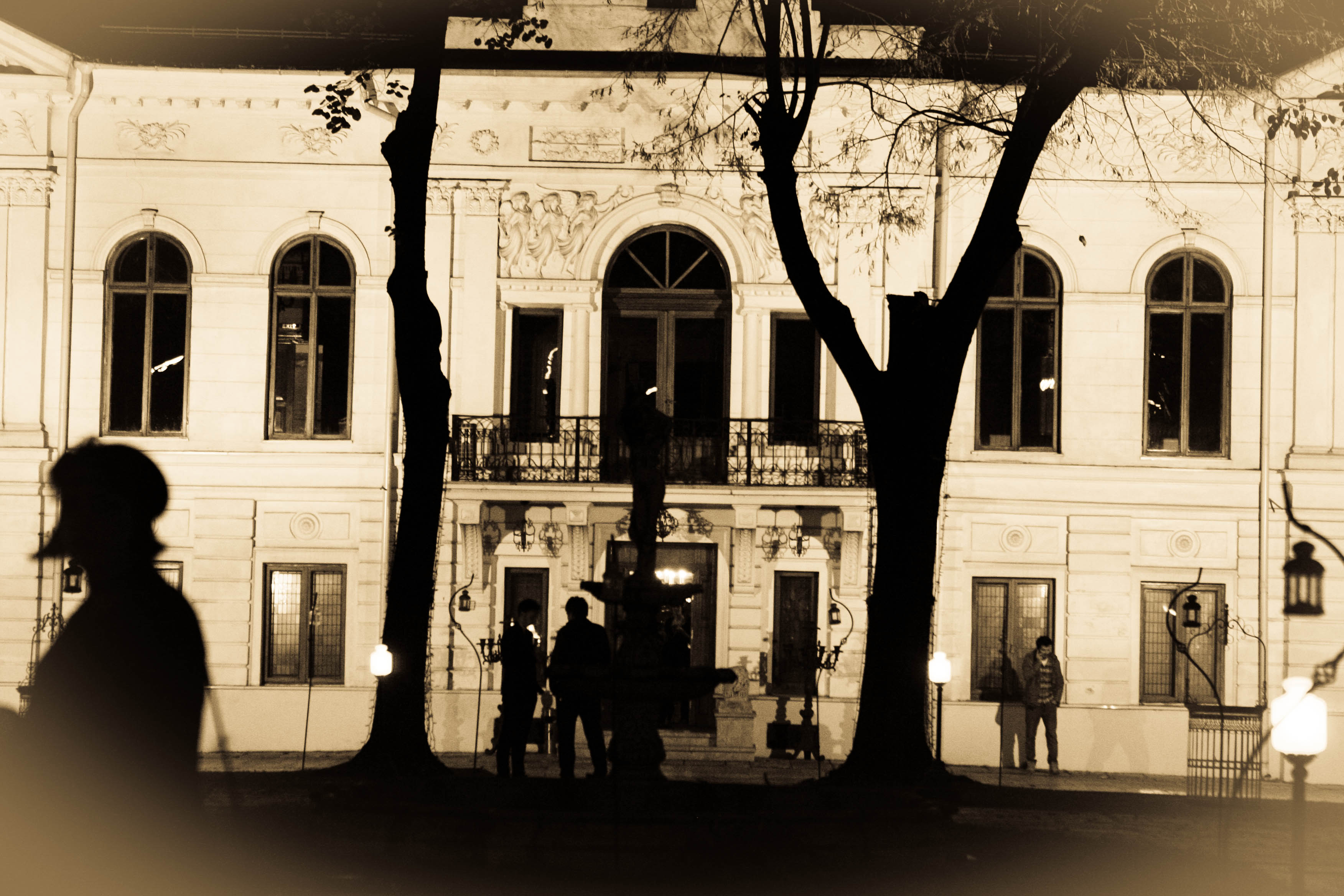 Moonlight Breakfast in lumea lui Gatsby Balul UNATC/UNARTE – recenzie