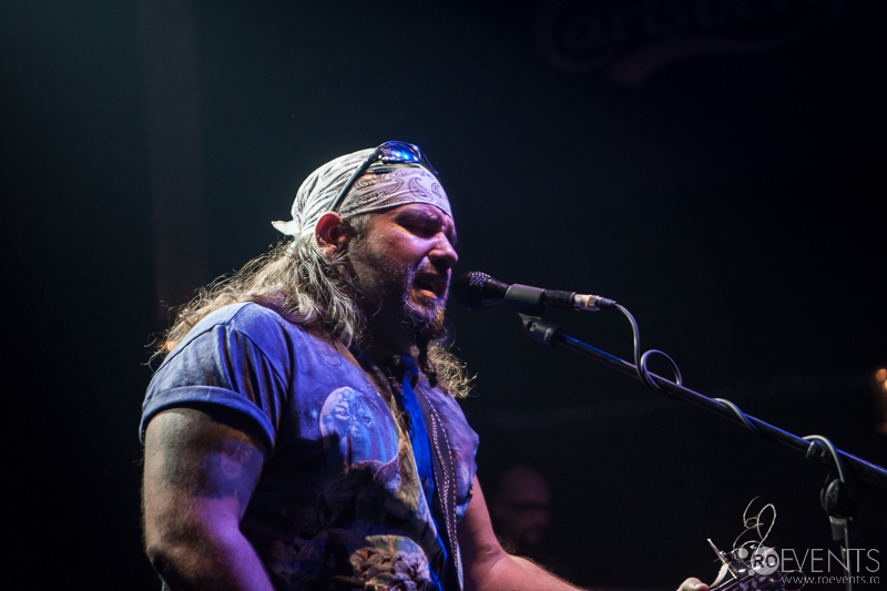 RECENZIE: CARGO NE-A COLINDAT IN SILVER CHURCH IN PRIMA ZI DE CHRISTMAS ROCK FEST