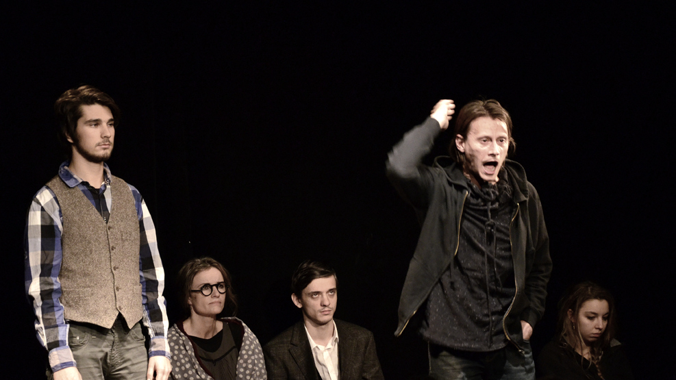 Bătălia celui mai bun actor se dă în “7 dintr-o lovitură” la Godot Café piesa-de-teatru-7-dintr-o-lovitura