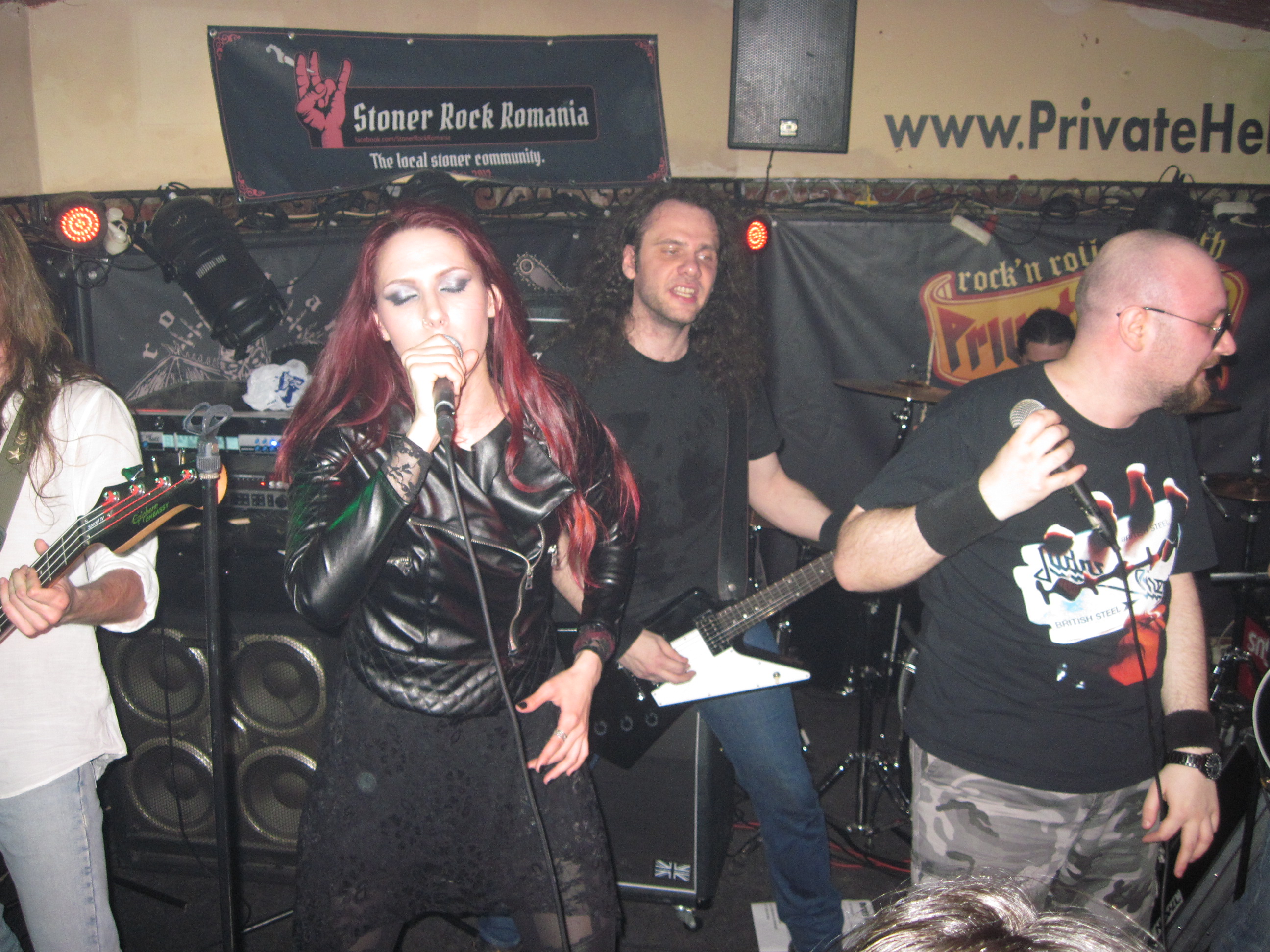 RECENZIE: HORNS UP – a heavy metal tribute – & BETWEEN COLORS live in Private Hell Club