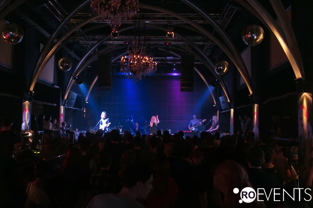 Kyla La Grange in Silver Church-20140515-IMG_8445