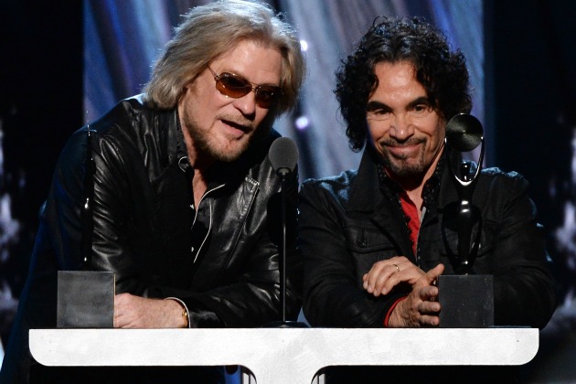 hall-and-oates-hall-of-fame-ceremony