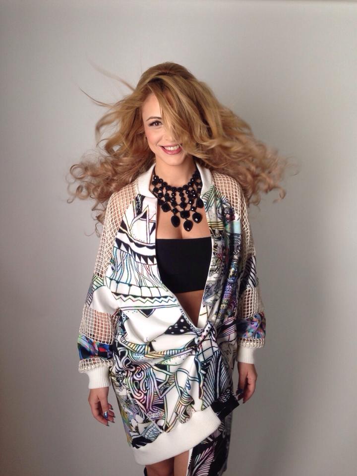 Miss G lanseaza single-ul Jumatatea mea