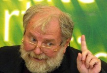 Proiectii de film in cadrul FNT 2015: “Un etaj mai jos” si “De ce trag clopotele, Mitica?”