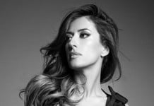Ana Moura are site in limba romana, de unde se pot procura bilete