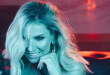 Andreea Banica a filmat un nou videoclip: “Ce vrei de la mine”