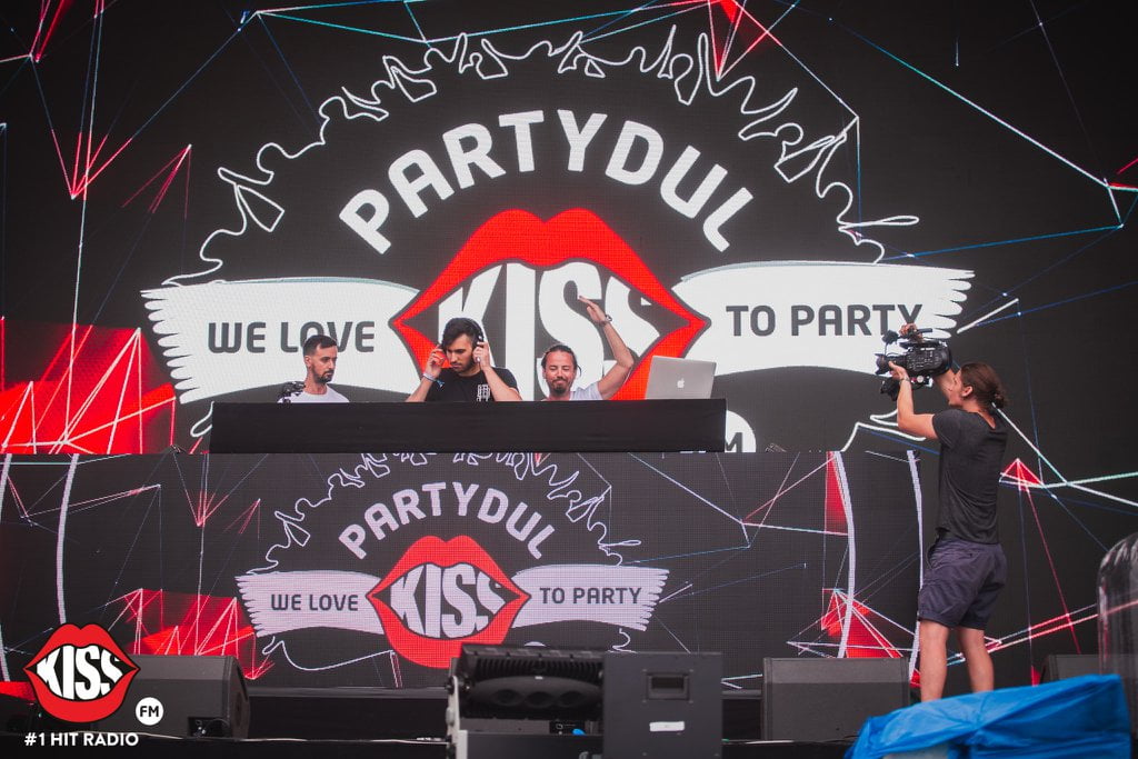 foto :https://www.facebook.com/kissfmromania/