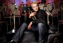 DOUA SAPTAMANI PANA LA CONCERTUL CHRIS BOTTI. PRINDE SI TU “CADOUL SURPRIZA” PENTRU DOUA BILETE CUMPARATE