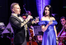 „Invitaţie la vals” – aplauze la scenă deschisă pentru tenorul Ştefan von Korch şi Orchestra Teatrului Naţional de Operetă şi Musical Ion Dacian în formulă de salon