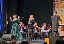 Tenorul Ştefan von Korch a adus eleganţa muzicii de operă în concertul Crăciun Vienez de la Sala Palatului